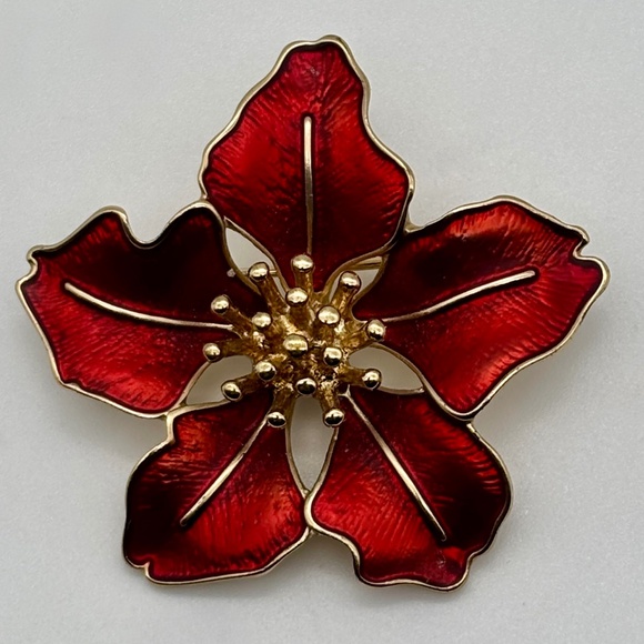 Vintage Poinsettia Brooch Red Enamel and Gold Tone Unmarked, Circa 1990s Festive - Picture 3 of 11